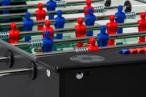 FAS_kicker_FUN_schwarz_silber_indoor_sport-professional_PR_tischfussball_tischkicker24_figuren